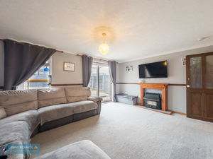 Lounge- click for photo gallery